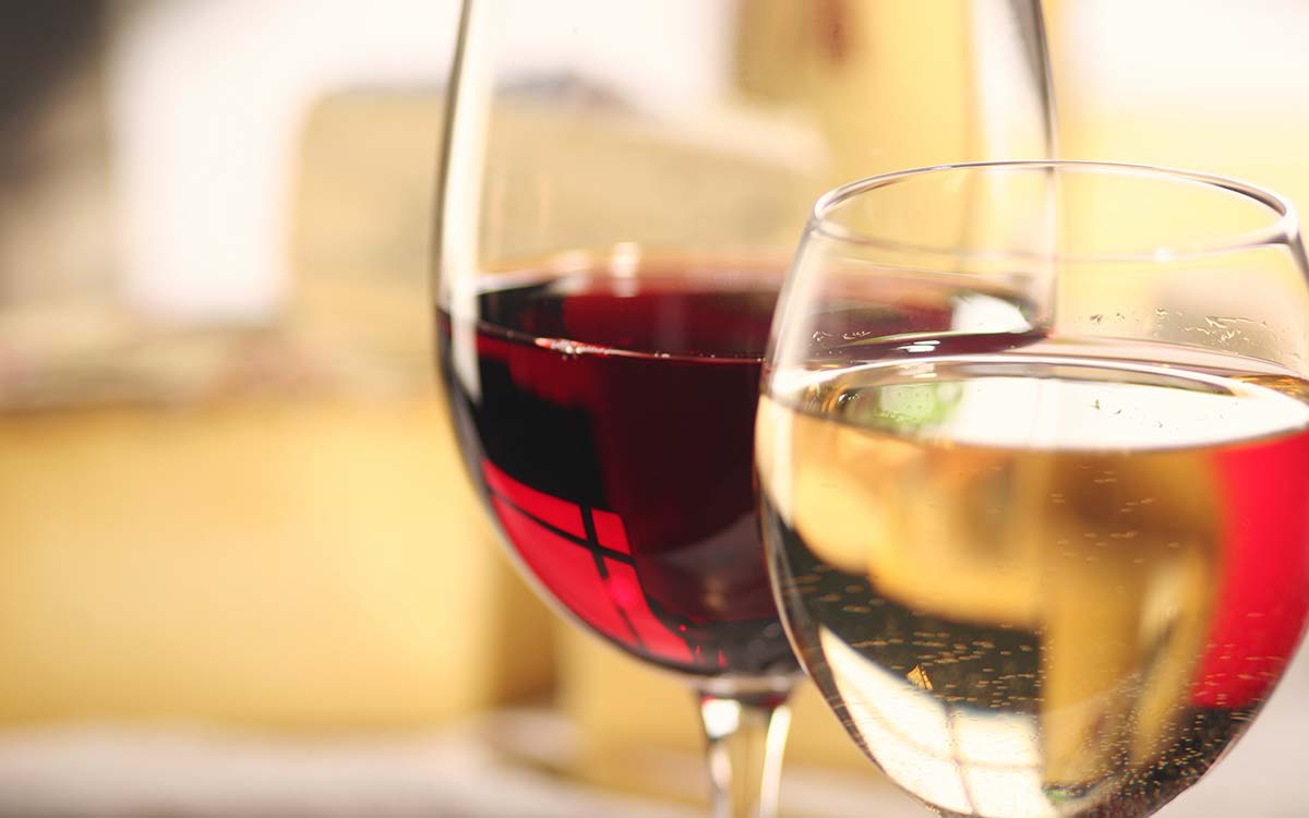 ¿Qué es el vino embocado? y cómo se hace